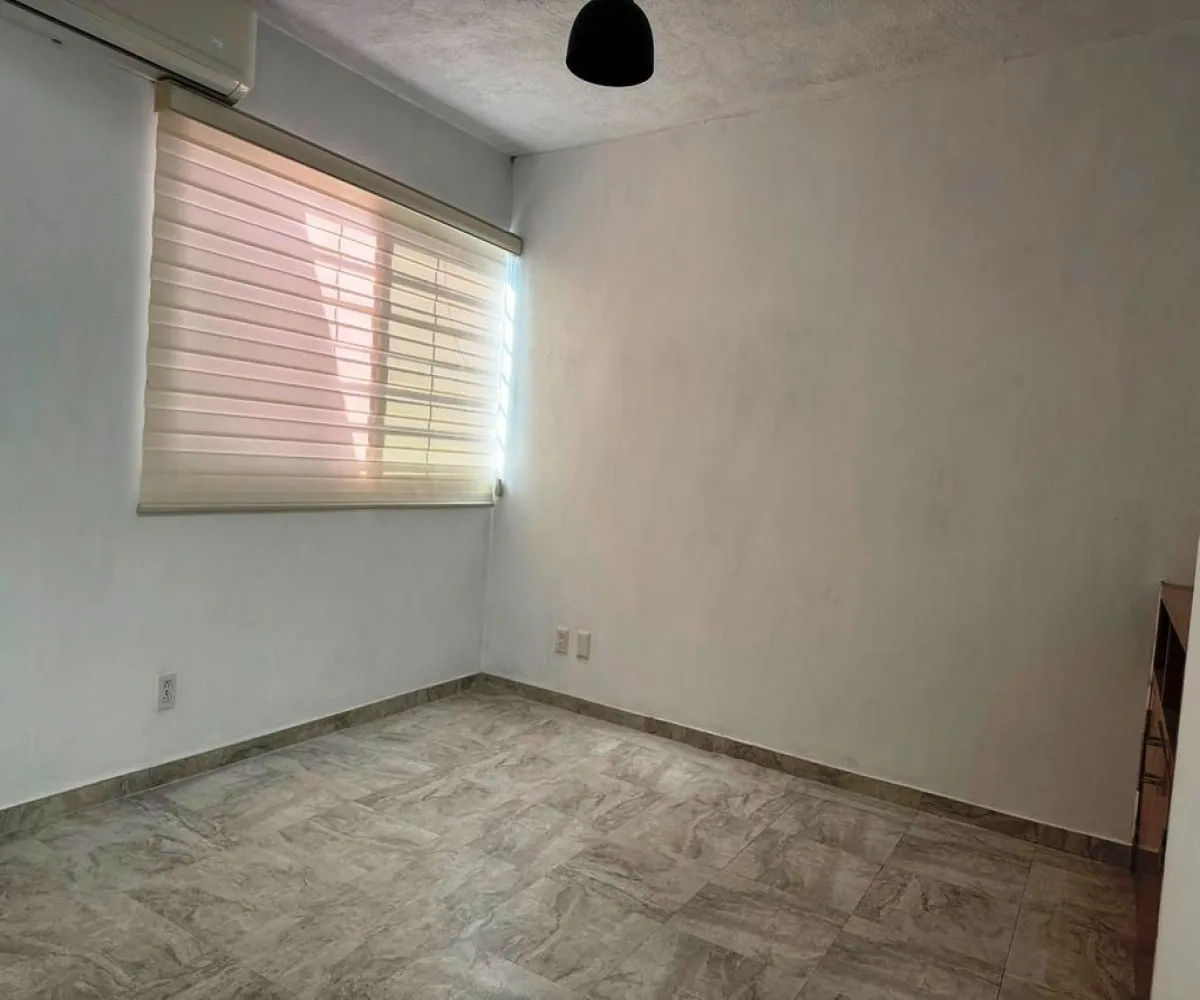 Casa En Venta,San Carlos,Calle Nicolás Bravo S/N, Guadalajara, Jalisco 44460, 2 Habitaciones,2 Baños,Calle Nicolás Bravo,2,p4iw77w