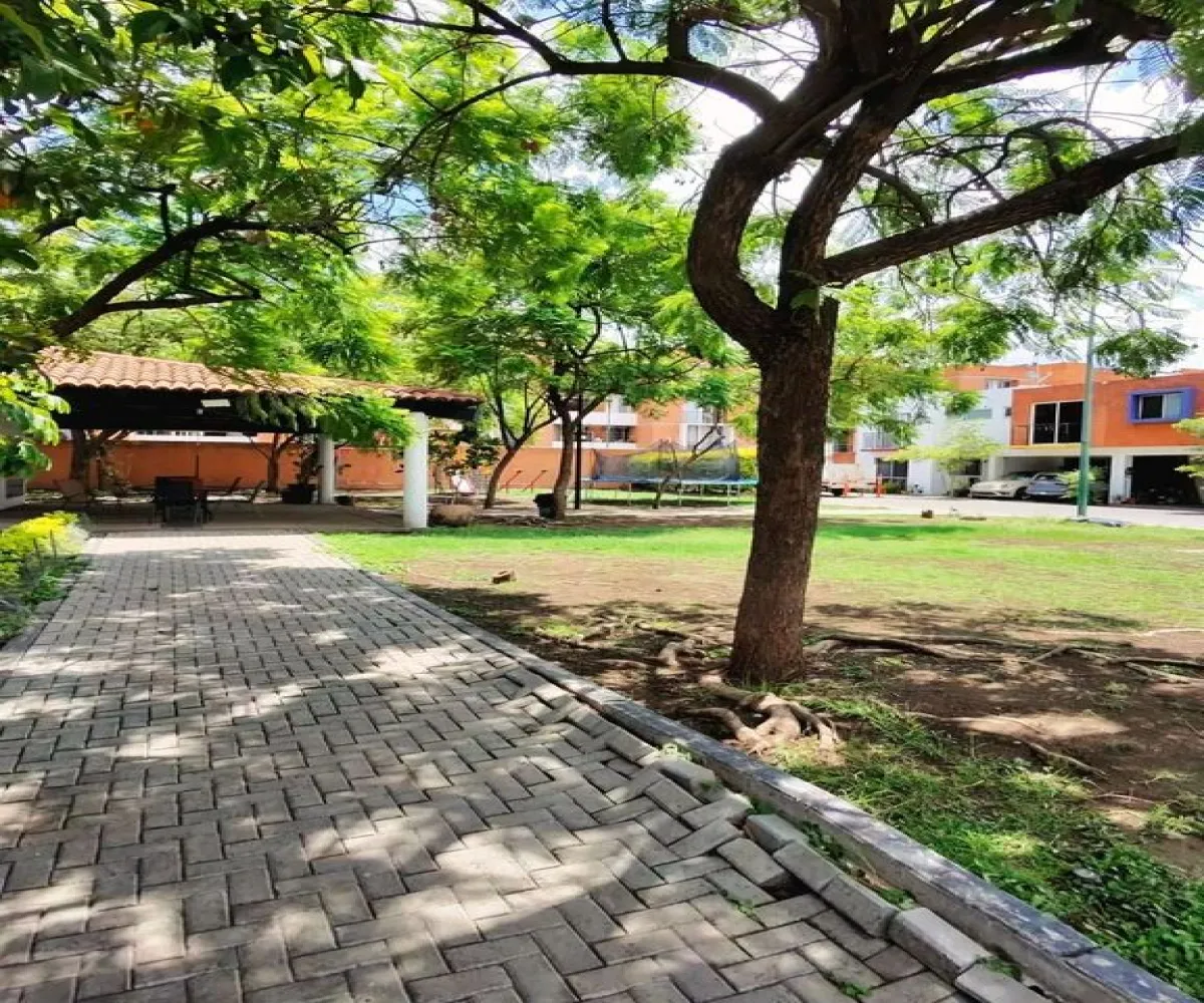 Casa En Venta,San Carlos,Calle Nicolás Bravo S/N, Guadalajara, Jalisco 44460, 2 Habitaciones,2 Baños,Calle Nicolás Bravo,2,p4iw77w