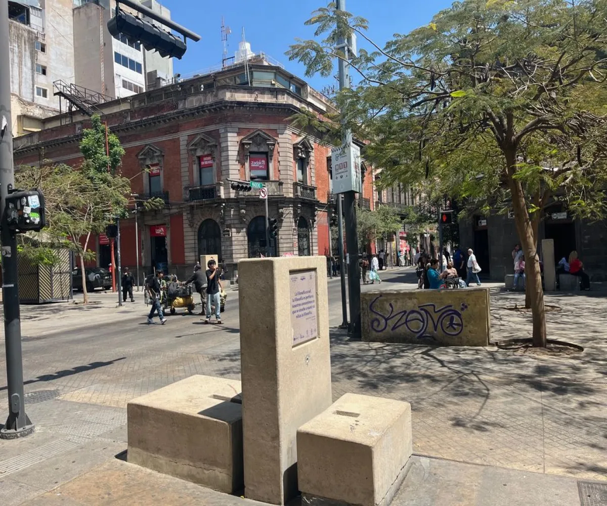 Oficina En Renta,Zona Centro,Avenida 16 de Septiembre 325, Guadalajara, Jalisco 44100,4 Baños,Avenida 16 de Septiembre,1,pXBJMzx