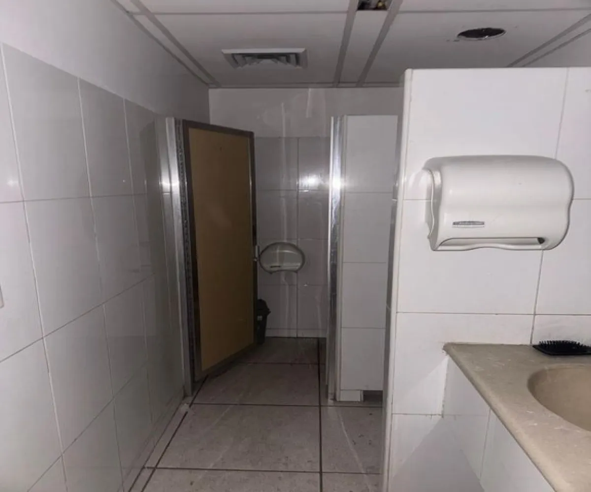 Oficina En Renta,Zona Centro,Avenida 16 de Septiembre 325, Guadalajara, Jalisco 44100,4 Baños,Avenida 16 de Septiembre,1,pXBJMzx