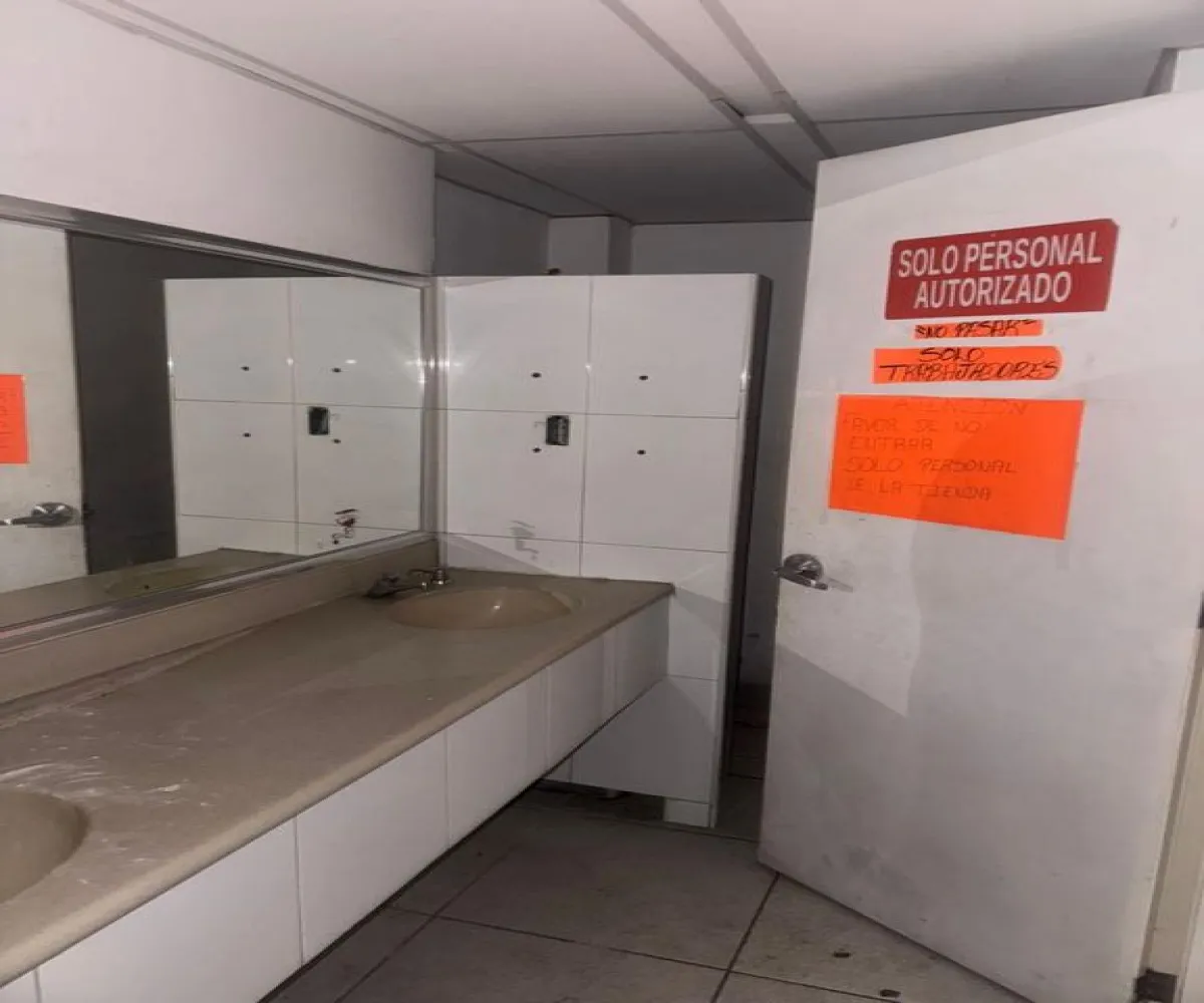 Oficina En Renta,Zona Centro,Avenida 16 de Septiembre 325, Guadalajara, Jalisco 44100,4 Baños,Avenida 16 de Septiembre,1,pXBJMzx