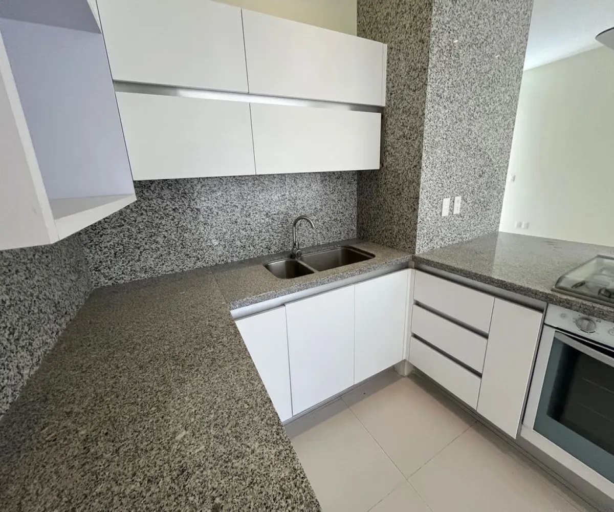 Casa En Renta,Los Gavilanes,avenida López Mateos Sur 7000 289, Tlajomulco de Zúñiga, Jalisco 45645, 3 Habitaciones,4 Baños,avenida López Mateos Sur ,1,pYVFyUj