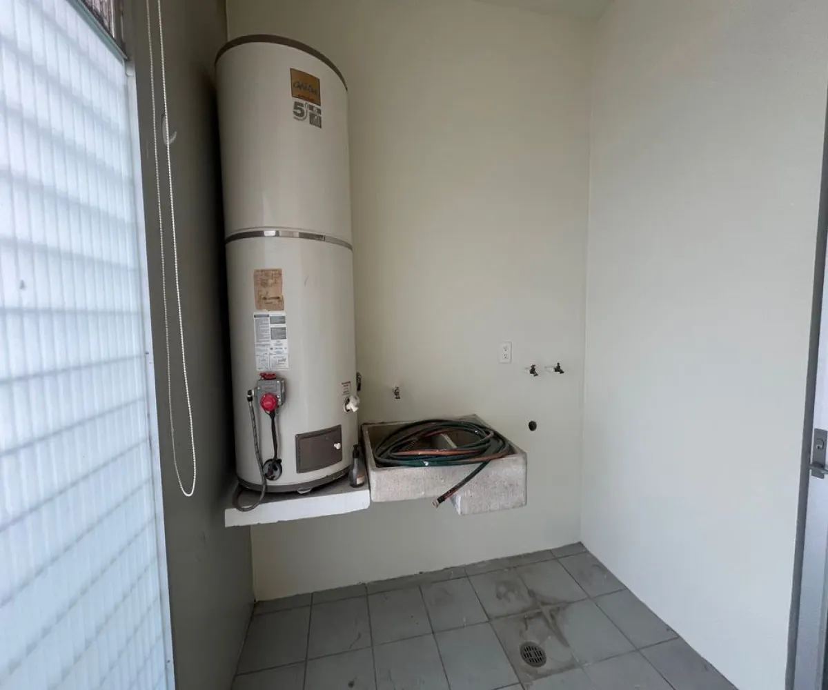 Casa En Renta,Los Gavilanes,avenida López Mateos Sur 7000 289, Tlajomulco de Zúñiga, Jalisco 45645, 3 Habitaciones,4 Baños,avenida López Mateos Sur ,1,pYVFyUj