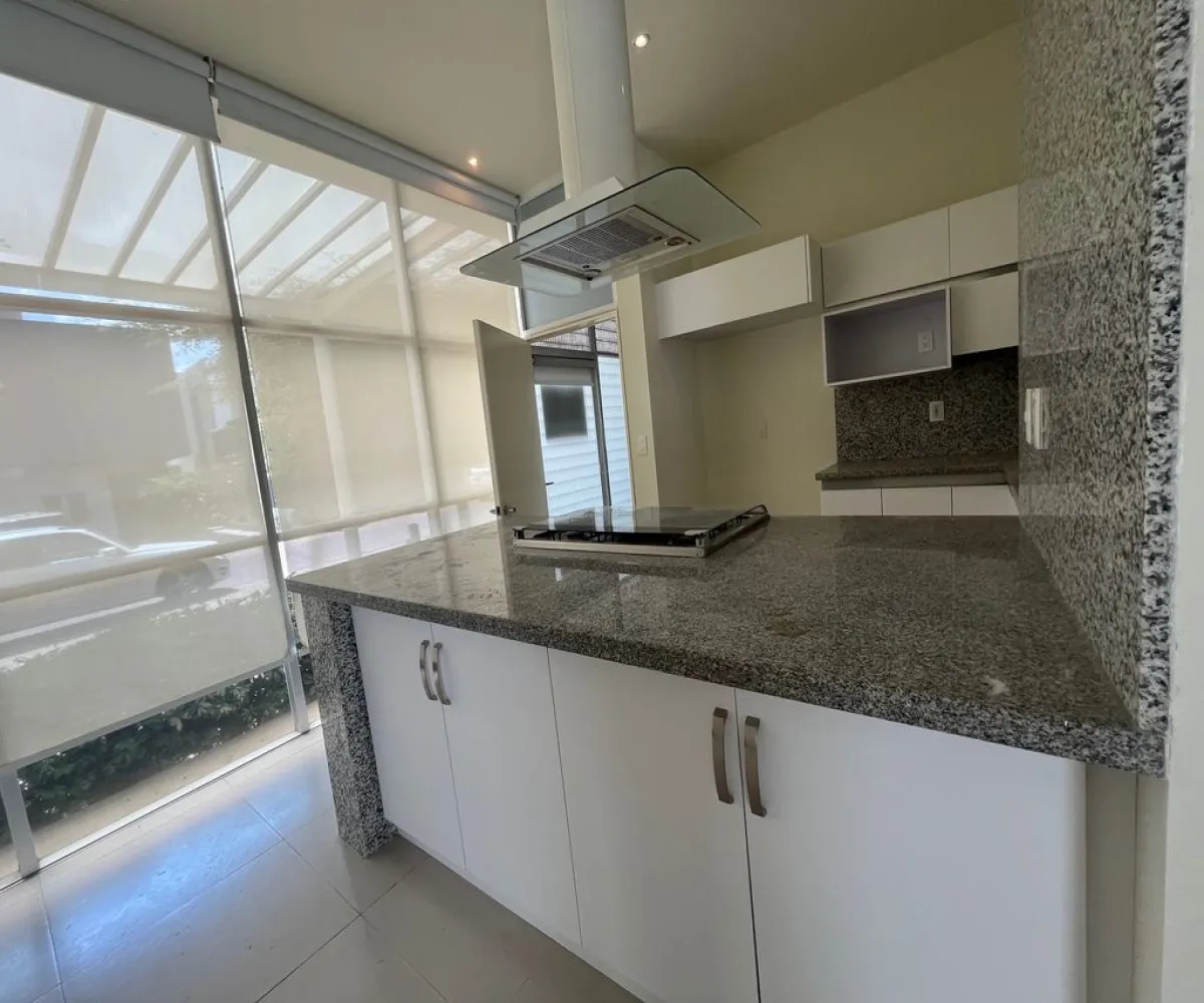 Casa En Renta,Los Gavilanes,avenida López Mateos Sur 7000 289, Tlajomulco de Zúñiga, Jalisco 45645, 3 Habitaciones,4 Baños,avenida López Mateos Sur ,1,pYVFyUj