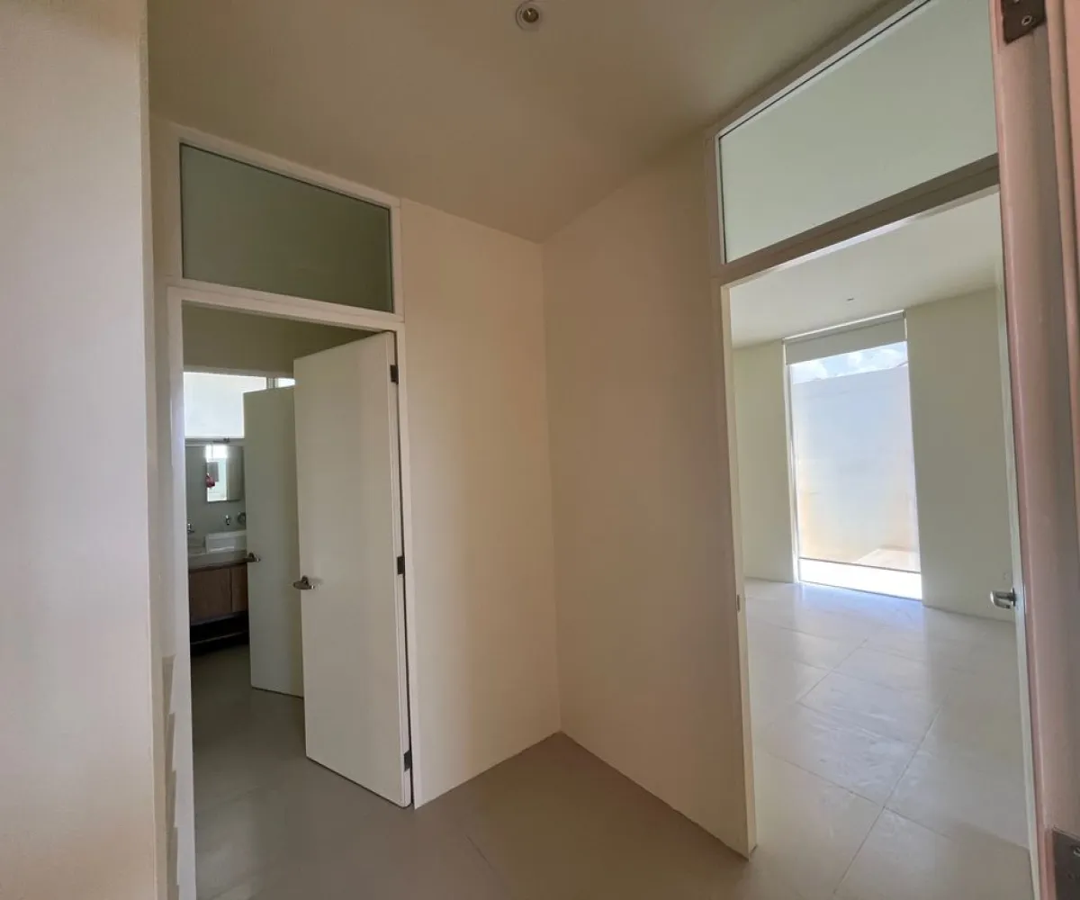 Casa En Renta,Los Gavilanes,avenida López Mateos Sur 7000 289, Tlajomulco de Zúñiga, Jalisco 45645, 3 Habitaciones,4 Baños,avenida López Mateos Sur ,1,pYVFyUj