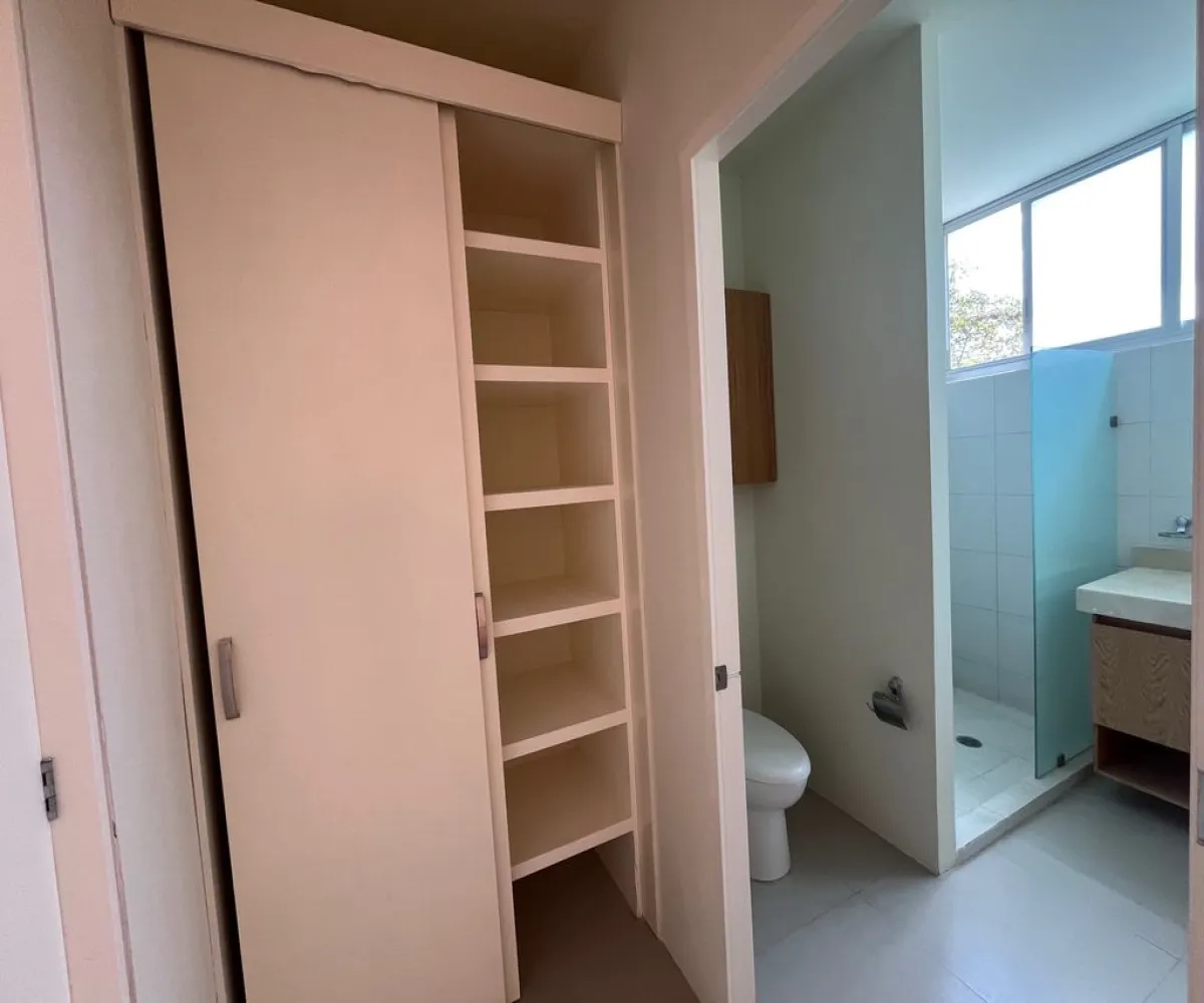 Casa En Renta,Los Gavilanes,avenida López Mateos Sur 7000 289, Tlajomulco de Zúñiga, Jalisco 45645, 3 Habitaciones,4 Baños,avenida López Mateos Sur ,1,pYVFyUj