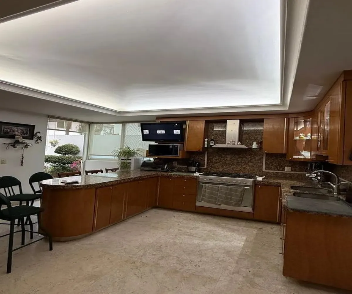 Casa En Venta,Puerta de Hierro,Vereda del Halcón S/N, Zapopan, Jalisco 45116, 3 Habitaciones,4 Baños,Vereda del Halcón,2,pJ2YxE6