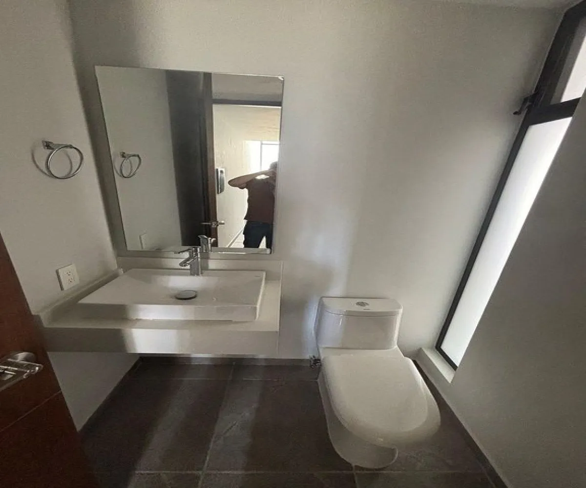 Casa En Venta,Paraje,Avenida Vuelo de las Grullas 200, Tlajomulco de Zúñiga, Jalisco 45645, 3 Habitaciones,3 Baños,Avenida Vuelo de las Grullas,2,pJLrHkK