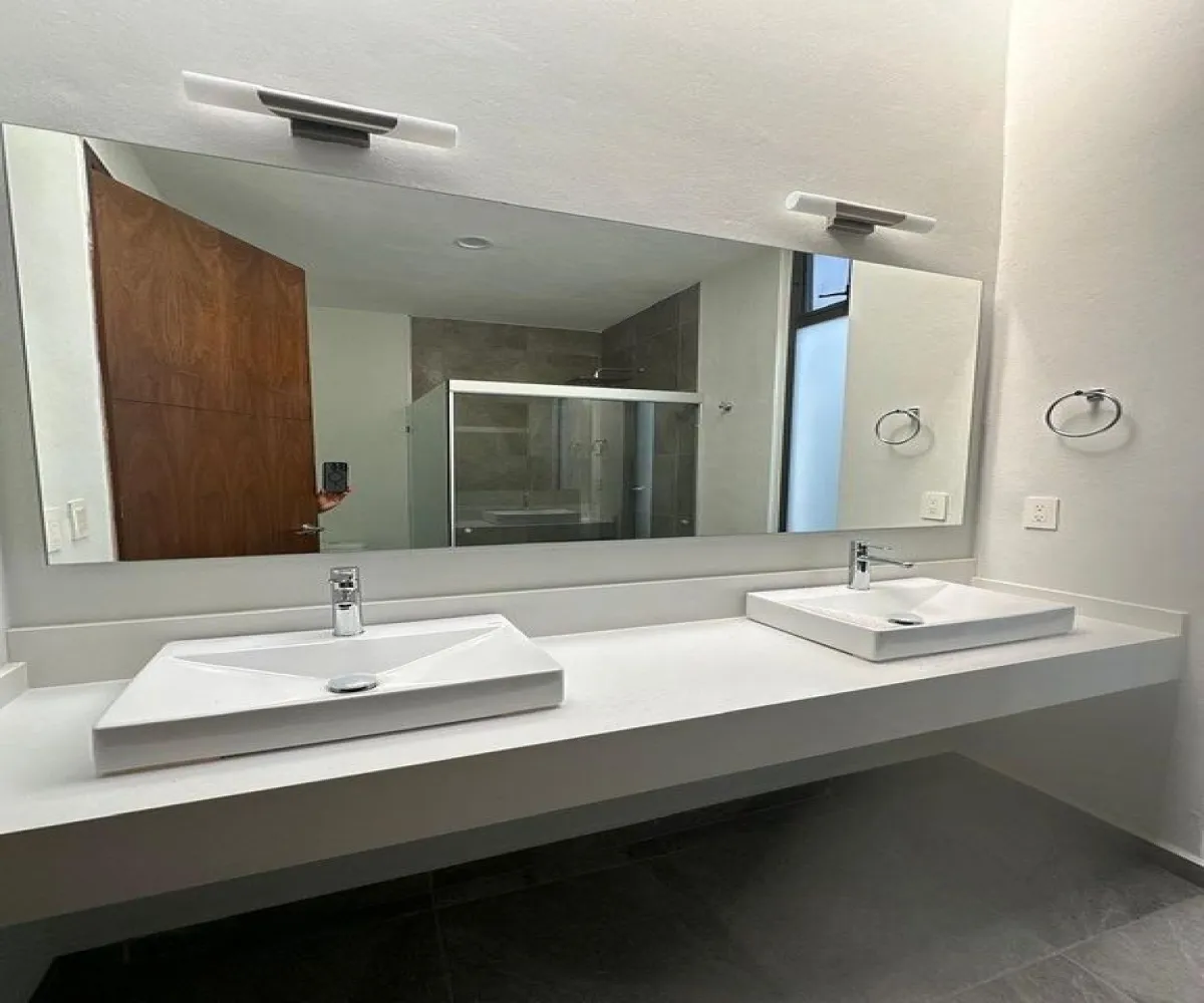 Casa En Venta,Paraje,Avenida Vuelo de las Grullas 200, Tlajomulco de Zúñiga, Jalisco 45645, 3 Habitaciones,3 Baños,Avenida Vuelo de las Grullas,2,pJLrHkK