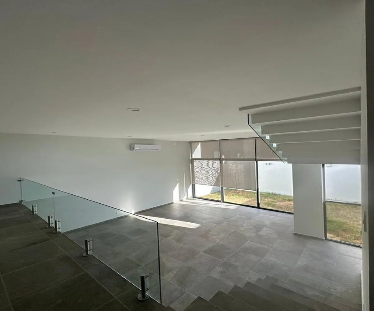 Casa En Venta,Paraje,Avenida Vuelo de las Grullas 200, Tlajomulco de Zúñiga, Jalisco 45645, 3 Habitaciones,3 Baños,Avenida Vuelo de las Grullas,2,pJLrHkK