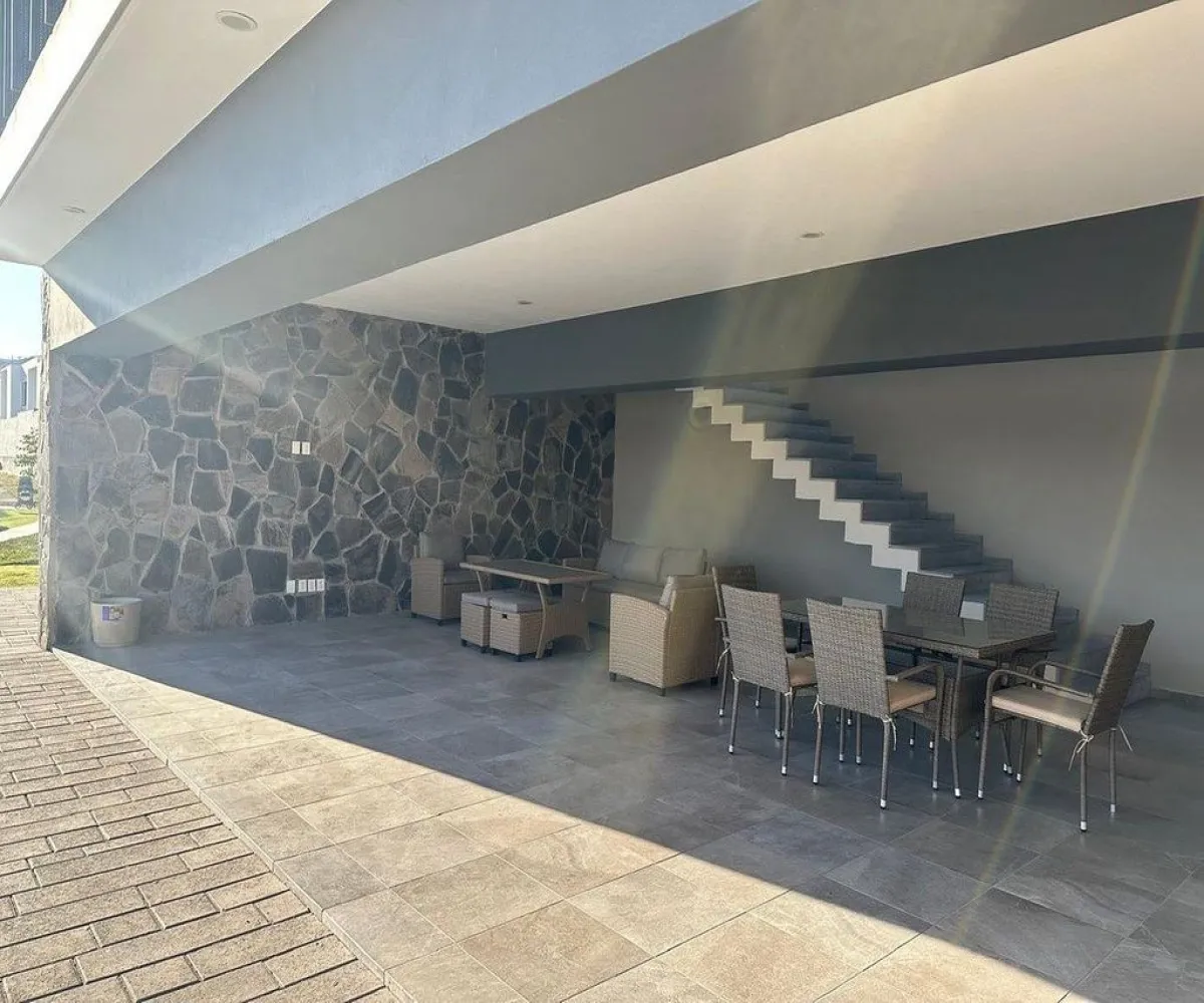 Casa En Venta,Paraje,Avenida Vuelo de las Grullas 200, Tlajomulco de Zúñiga, Jalisco 45645, 3 Habitaciones,3 Baños,Avenida Vuelo de las Grullas,2,pJLrHkK