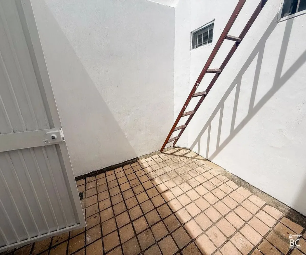 Casa En Venta,Jardines del Valle,Valle de Los Crotos 1733, Zapopan, Jalisco 45138, 3 Habitaciones,3 Baños,Valle de Los Crotos,2,pRry9Ei