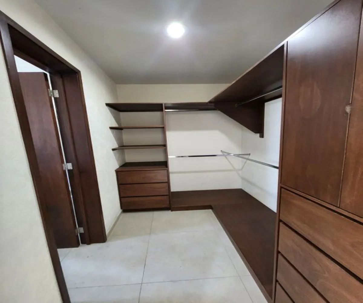 Casa En Venta,SAN SEBASTIAN EL GRANDE,AV. JESUS MICHEL GONZALEZ 300, Tlajomulco de Zúñiga, Jalisco 45650, 4 Habitaciones,4 Baños,AV. JESUS MICHEL GONZALEZ,3,pLyqjCo