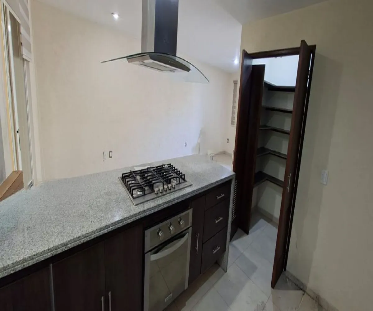 Casa En Venta,SAN SEBASTIAN EL GRANDE,AV. JESUS MICHEL GONZALEZ 300, Tlajomulco de Zúñiga, Jalisco 45650, 4 Habitaciones,4 Baños,AV. JESUS MICHEL GONZALEZ,3,pLyqjCo