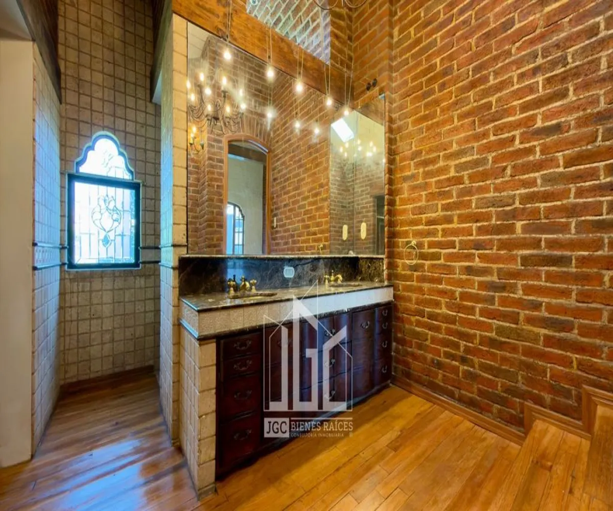 Casa En Venta,Valle Real,Paseo San Víctor 2581, Zapopan, Jalisco 45019, 4 Habitaciones,4 Baños,Paseo San Víctor,2,p0wvwTG