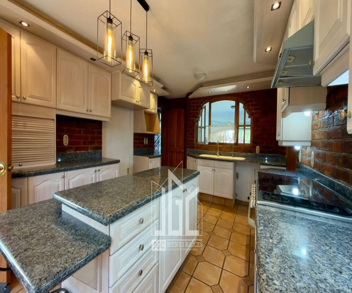 Casa En Venta,Valle Real,Paseo San Víctor 2581, Zapopan, Jalisco 45019, 4 Habitaciones,4 Baños,Paseo San Víctor,2,p0wvwTG