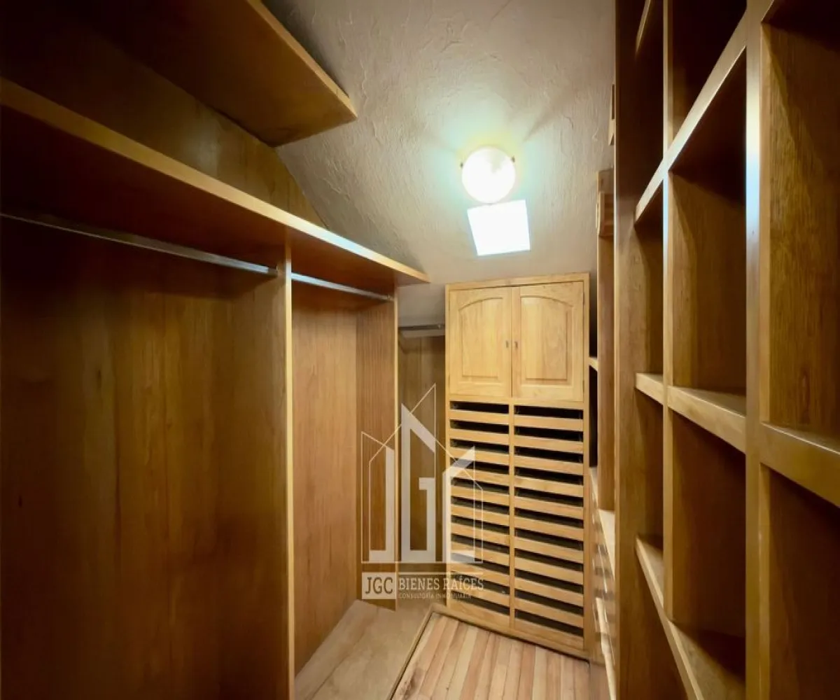 Casa En Venta,Valle Real,Paseo San Víctor 2581, Zapopan, Jalisco 45019, 4 Habitaciones,4 Baños,Paseo San Víctor,2,p0wvwTG