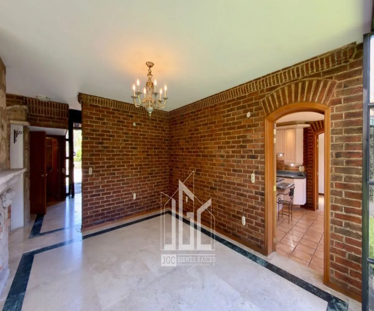 Casa En Venta,Valle Real,Paseo San Víctor 2581, Zapopan, Jalisco 45019, 4 Habitaciones,4 Baños,Paseo San Víctor,2,p0wvwTG