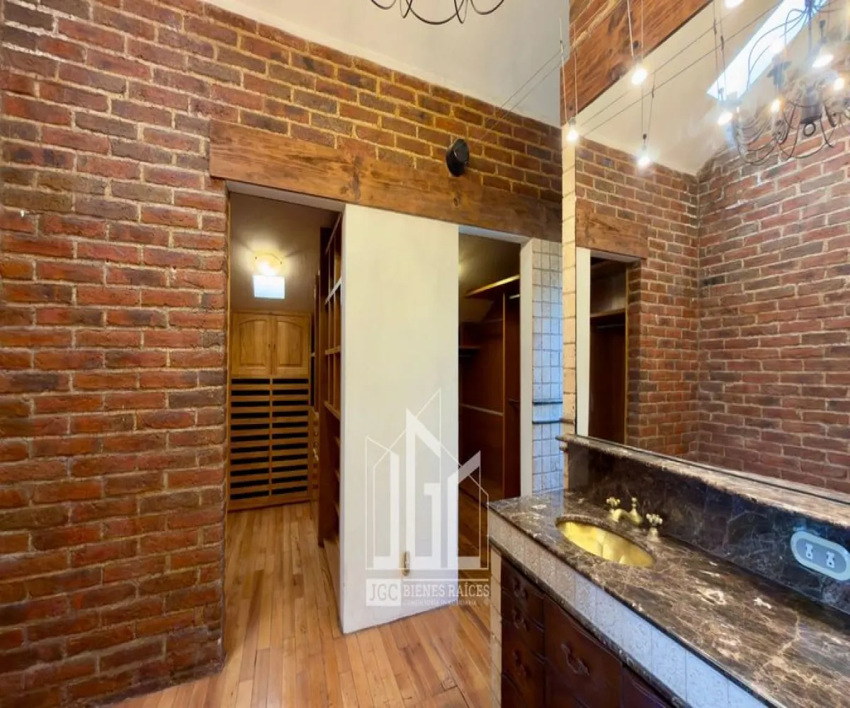 Casa En Venta,Valle Real,Paseo San Víctor 2581, Zapopan, Jalisco 45019, 4 Habitaciones,4 Baños,Paseo San Víctor,2,p0wvwTG