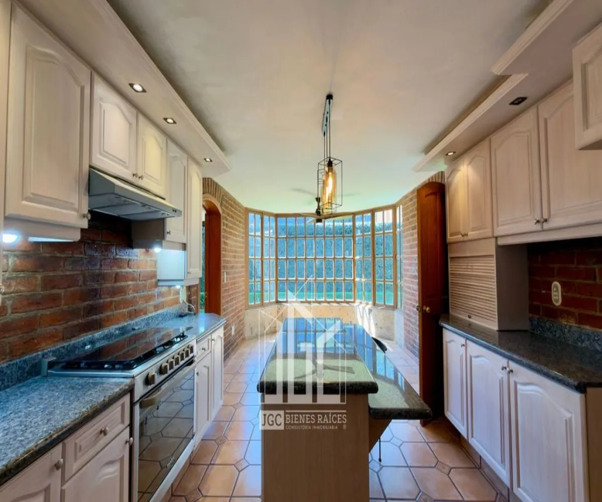 Casa En Venta,Valle Real,Paseo San Víctor 2581, Zapopan, Jalisco 45019, 4 Habitaciones,4 Baños,Paseo San Víctor,2,p0wvwTG