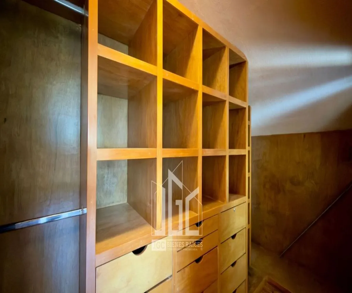 Casa En Venta,Valle Real,Paseo San Víctor 2581, Zapopan, Jalisco 45019, 4 Habitaciones,4 Baños,Paseo San Víctor,2,p0wvwTG