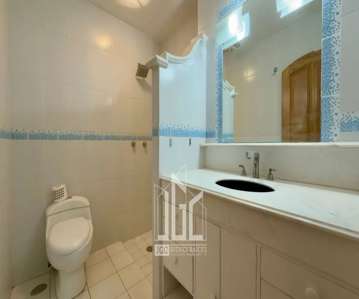 Casa En Venta,Valle Real,Paseo San Víctor 2581, Zapopan, Jalisco 45019, 4 Habitaciones,4 Baños,Paseo San Víctor,2,p0wvwTG