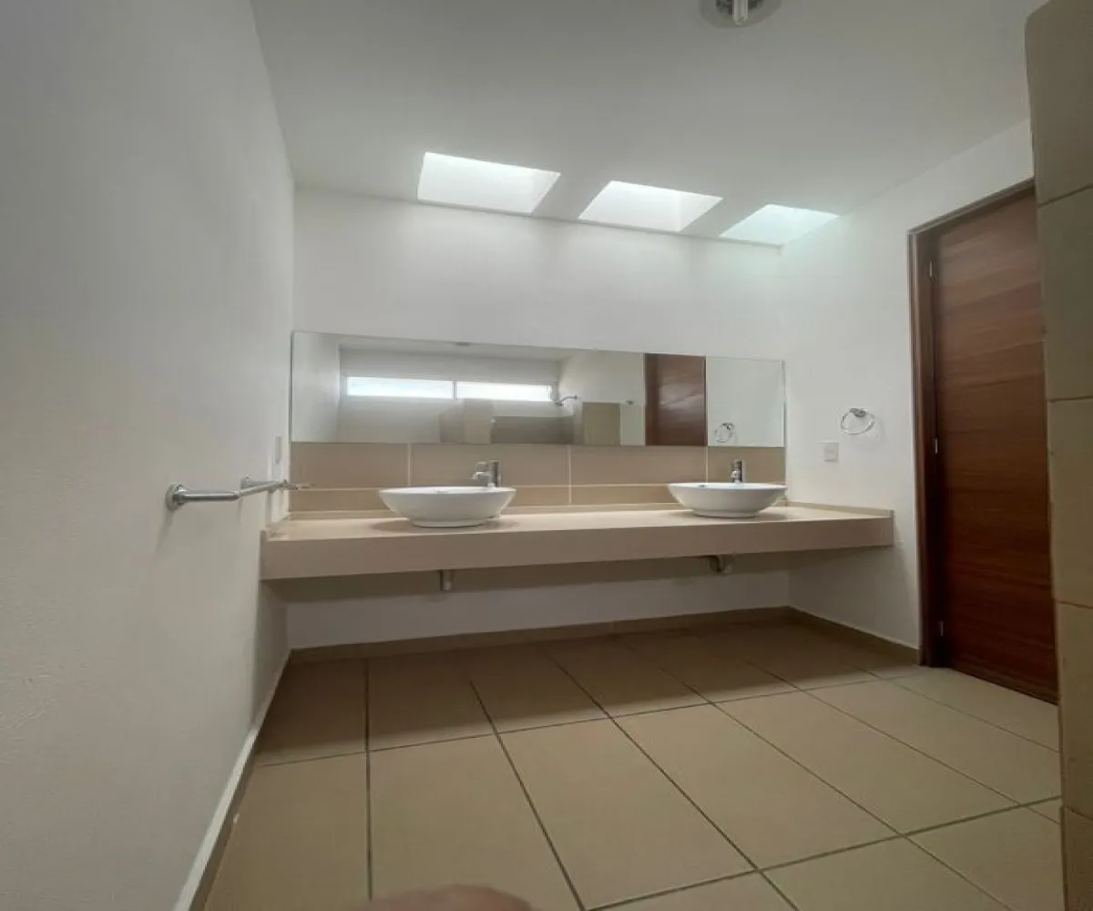 Casa En Renta,Zona Real,Avenida Paseo de La Luna 1150, Zapopan, Jalisco 45134, 3 Habitaciones,2 Baños,Avenida Paseo de La Luna,1,pjCoROR