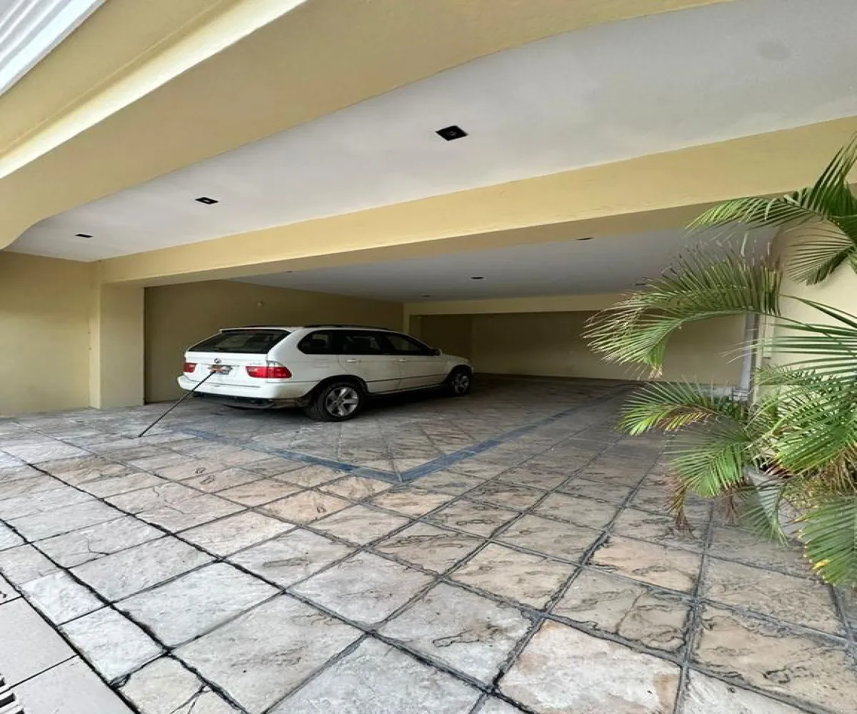 Casa En Venta,Guadalupe Jardín,Del Matador 811, Zapopan, Jalisco 45030, 4 Habitaciones,5 Baños,Del Matador,2,pmurRFt