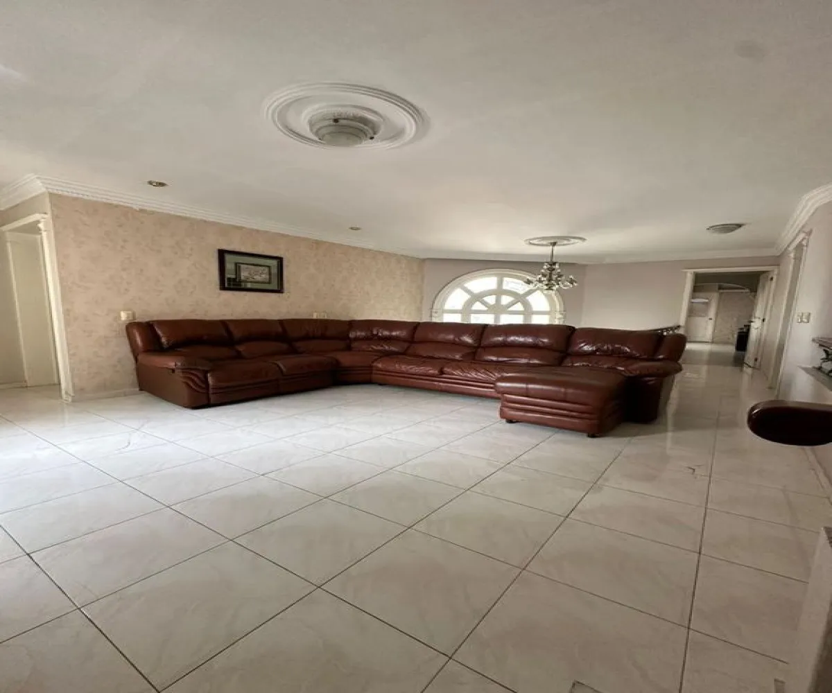 Casa En Venta,Guadalupe Jardín,Del Matador 811, Zapopan, Jalisco 45030, 4 Habitaciones,5 Baños,Del Matador,2,pmurRFt