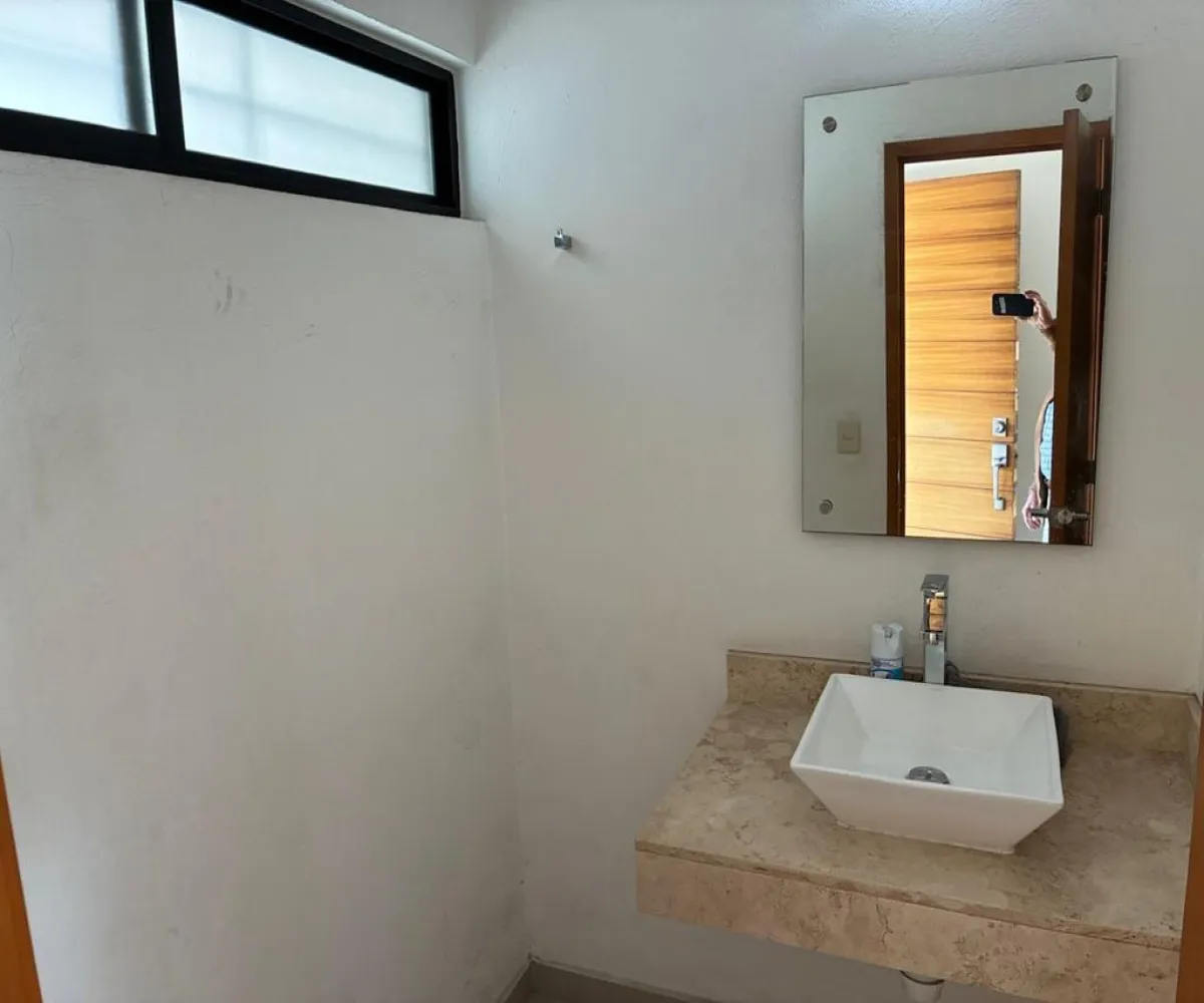 Casa En Venta,Villas Belenes,Avenida Venustiano Carranza 1201, Zapopan, Jalisco 45150, 3 Habitaciones,1 Baño,Avenida Venustiano Carranza,1,pNBAfk3