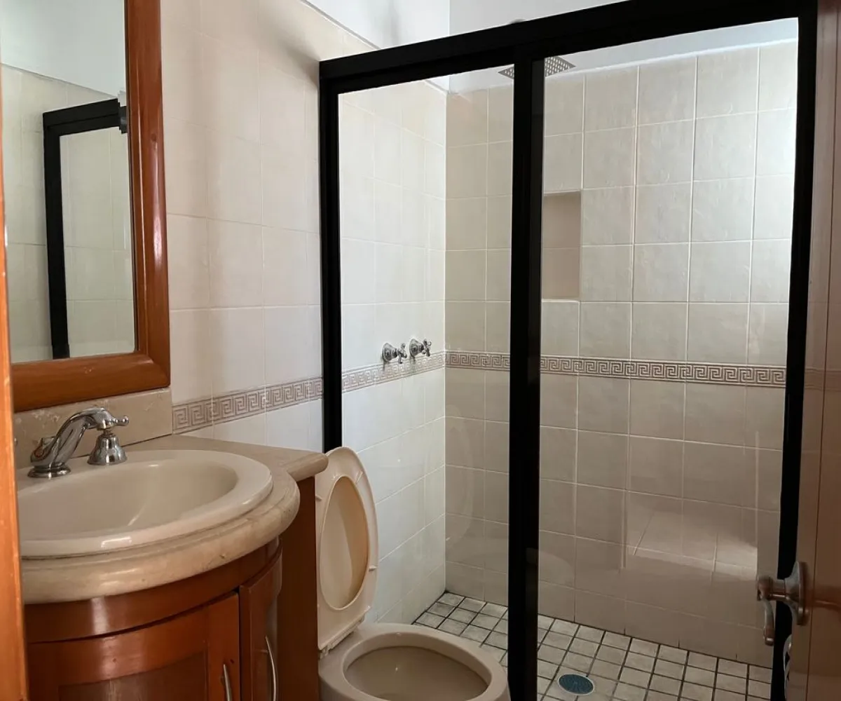 Casa En Renta,Jardín Real,Conde 30, Zapopan, Jalisco 45136, 3 Habitaciones,4 Baños,Conde,2,phHAHt5