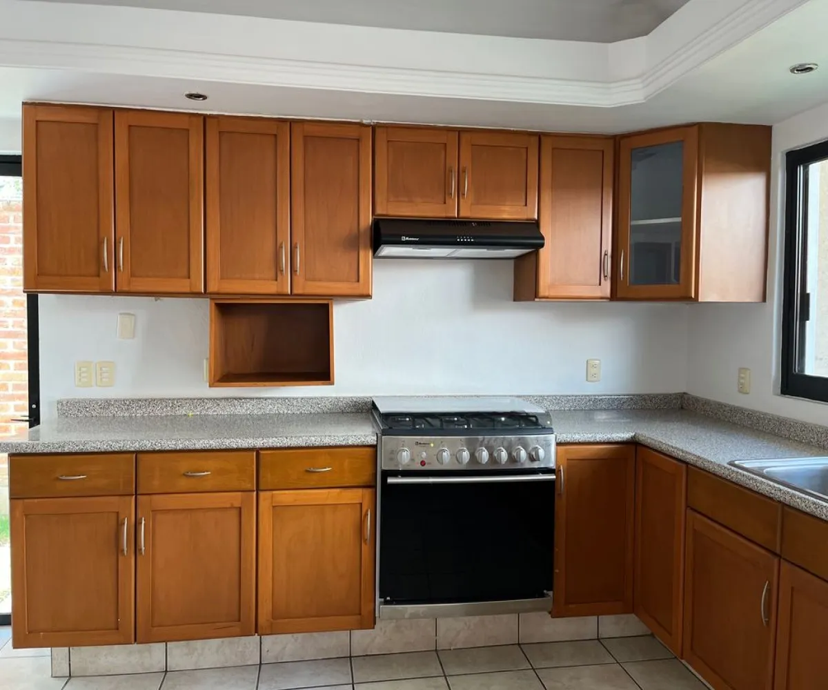 Casa En Renta,Jardín Real,Conde 30, Zapopan, Jalisco 45136, 3 Habitaciones,4 Baños,Conde,2,phHAHt5