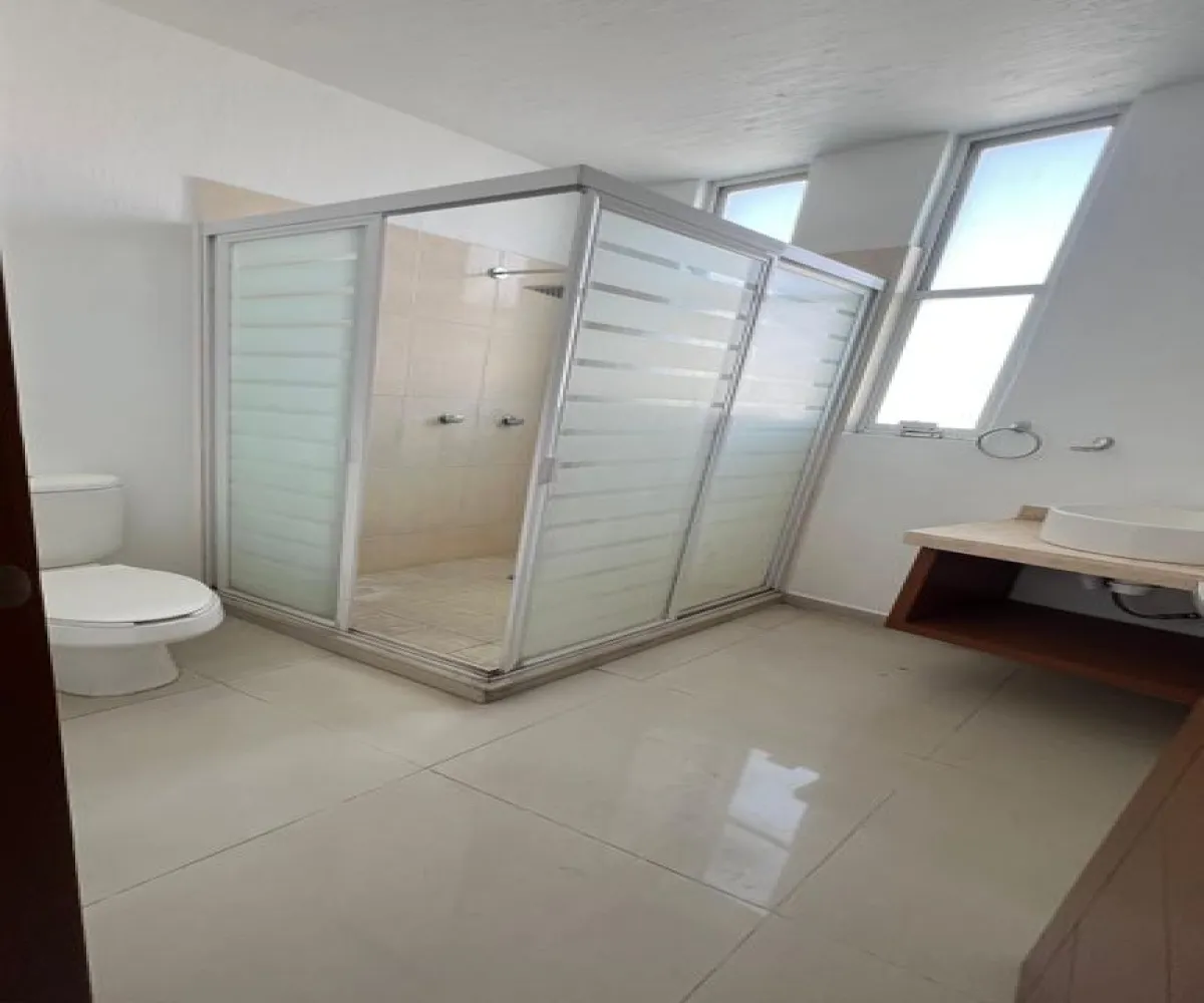 Casa En Venta,La Tijera,Almería 387, Tlajomulco de Zúñiga, Jalisco 45647, 3 Habitaciones,2 Baños,Almería,1,pvDFZKB