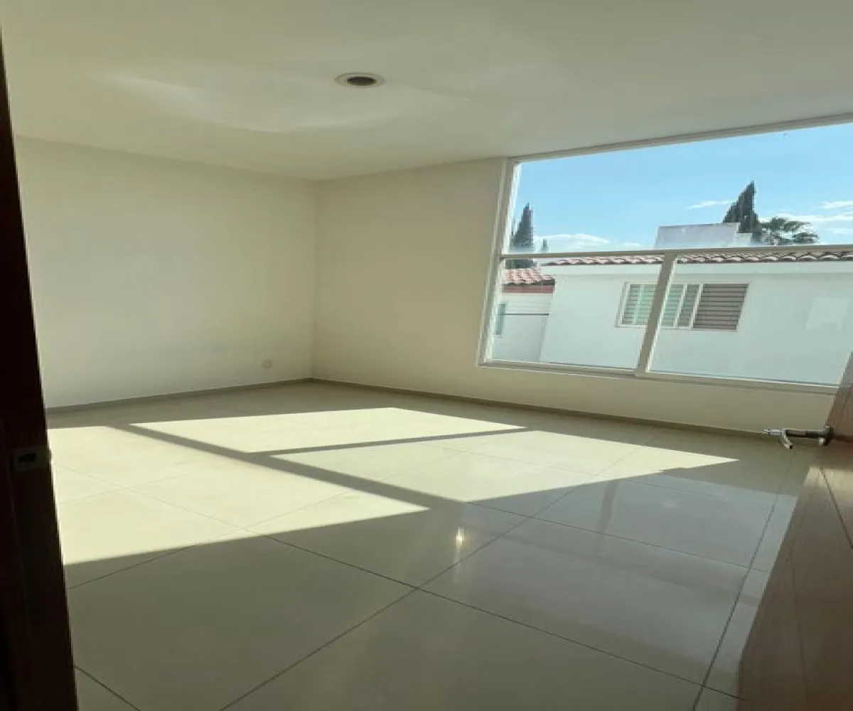 Casa En Venta,La Tijera,Almería 387, Tlajomulco de Zúñiga, Jalisco 45647, 3 Habitaciones,2 Baños,Almería,1,pvDFZKB