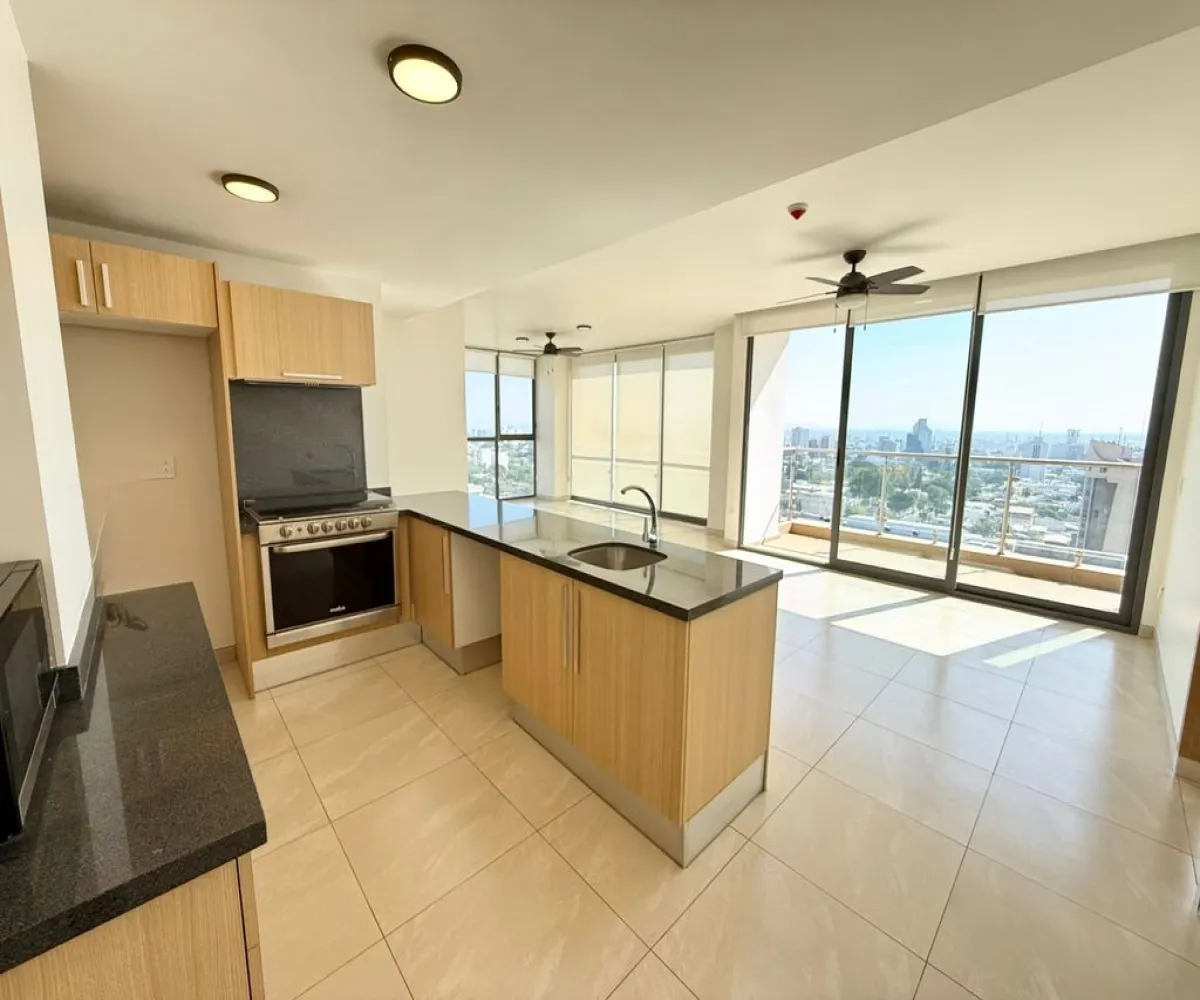 Departamento En Venta,Arcos Vallarta,Calle Manuel López Cotilla 2128, Guadalajara, Jalisco 44130, 3 Habitaciones,2 Baños,Calle Manuel López Cotilla,1,pLX0oXq