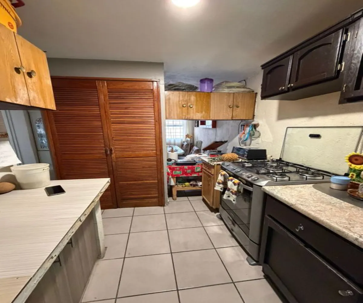 Departamento En Venta,Paseos del Sol,Calle Tomás Balcázar 5527 1, Zapopan, Jalisco 45079, 2 Habitaciones,1 Baño,Calle Tomás Balcázar,1,pwp4hfr