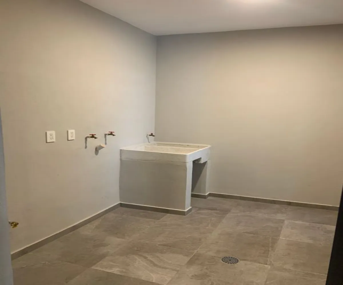 Casa En Renta,SAN AGUSTIN,Avenida Vuelo de las Grullas 8 08, Tlajomulco de Zúñiga, Jalisco 45645, 3 Habitaciones,4 Baños,Avenida Vuelo de las Grullas,2,pWOvb7S