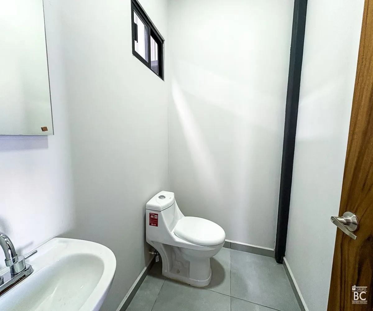 Bodega En Venta,Campo sur,Circuito Metropolitano Vicente Fernández Gómez 69 b10, Tlajomulco de Zúñiga, Jalisco 45664,1 Baño,Circuito Metropolitano Vicente Fernández Gómez,2,p0dKVAo