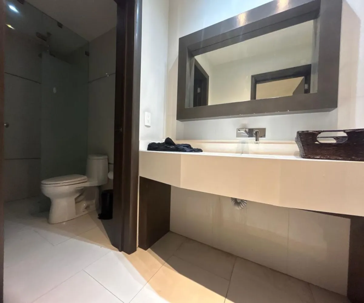 Casa En Renta,Atlas Colomos,Atlas Colomos Poniente 82, Zapopan, Jalisco 45118, 5 Habitaciones,5 Baños,Atlas Colomos Poniente,1,pcxvNpu