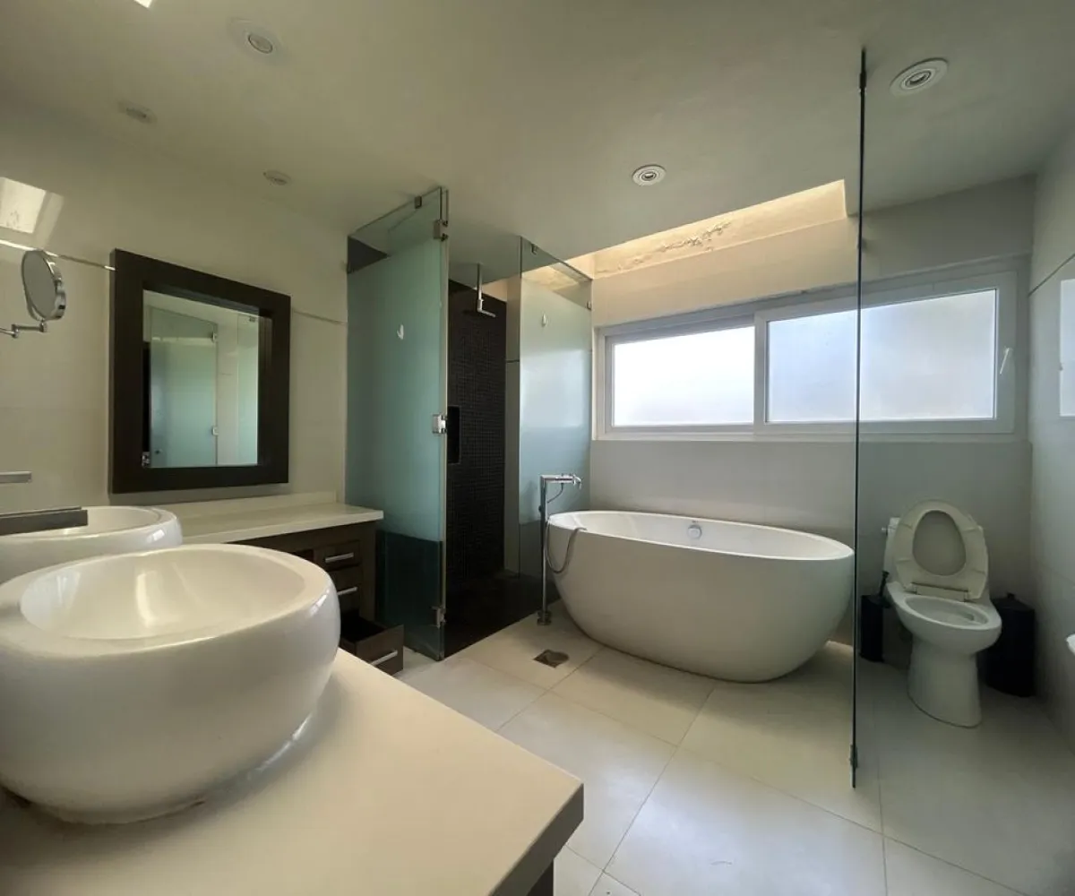 Casa En Renta,Atlas Colomos,Atlas Colomos Poniente 82, Zapopan, Jalisco 45118, 5 Habitaciones,5 Baños,Atlas Colomos Poniente,1,pcxvNpu