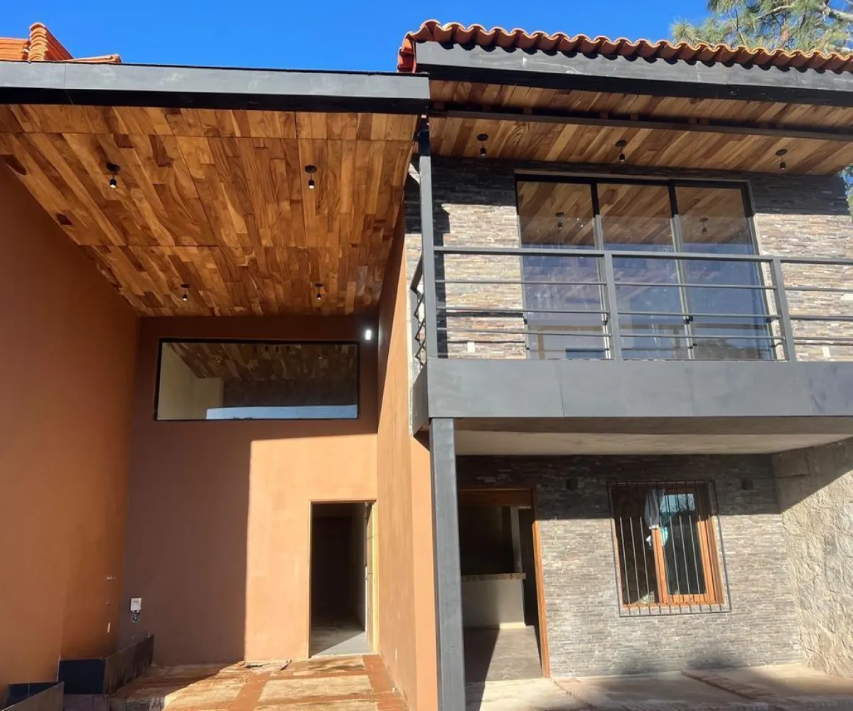 Casa En Venta,los epinos ,casimiro hernandez 3, Tapalpa, Jalisco 49346, 4 Habitaciones,4 Baños,casimiro hernandez,1,piB4Rrn
