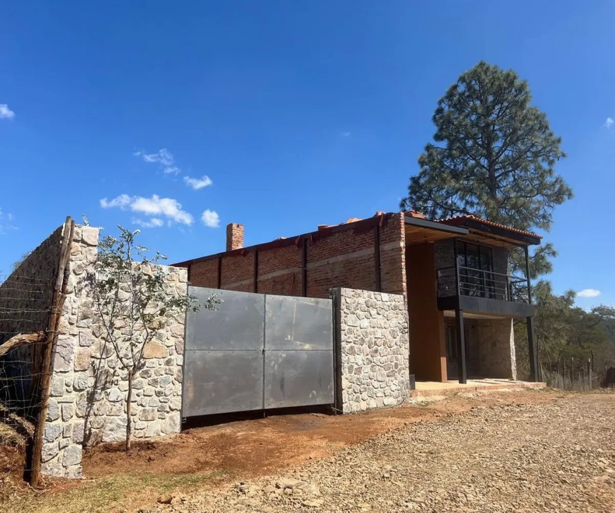 Casa En Venta,los epinos ,casimiro hernandez 3, Tapalpa, Jalisco 49346, 4 Habitaciones,4 Baños,casimiro hernandez,1,piB4Rrn