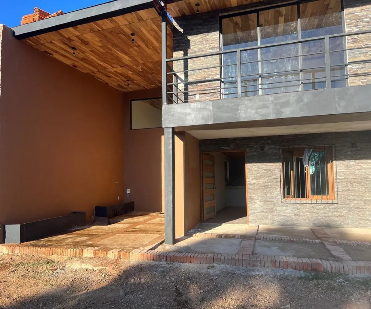Casa En Venta,los epinos ,casimiro hernandez 3, Tapalpa, Jalisco 49346, 4 Habitaciones,4 Baños,casimiro hernandez,1,piB4Rrn