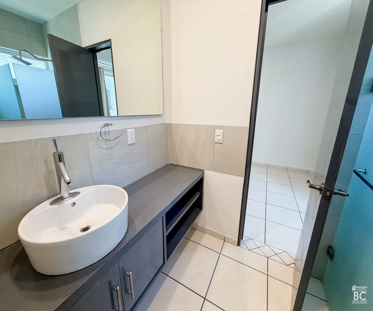 Casa En Venta,Valle Real,Avenida Aviación 5950 95, Zapopan, Jalisco 45136, 3 Habitaciones,2 Baños,Avenida Aviación,2,pI4sDit