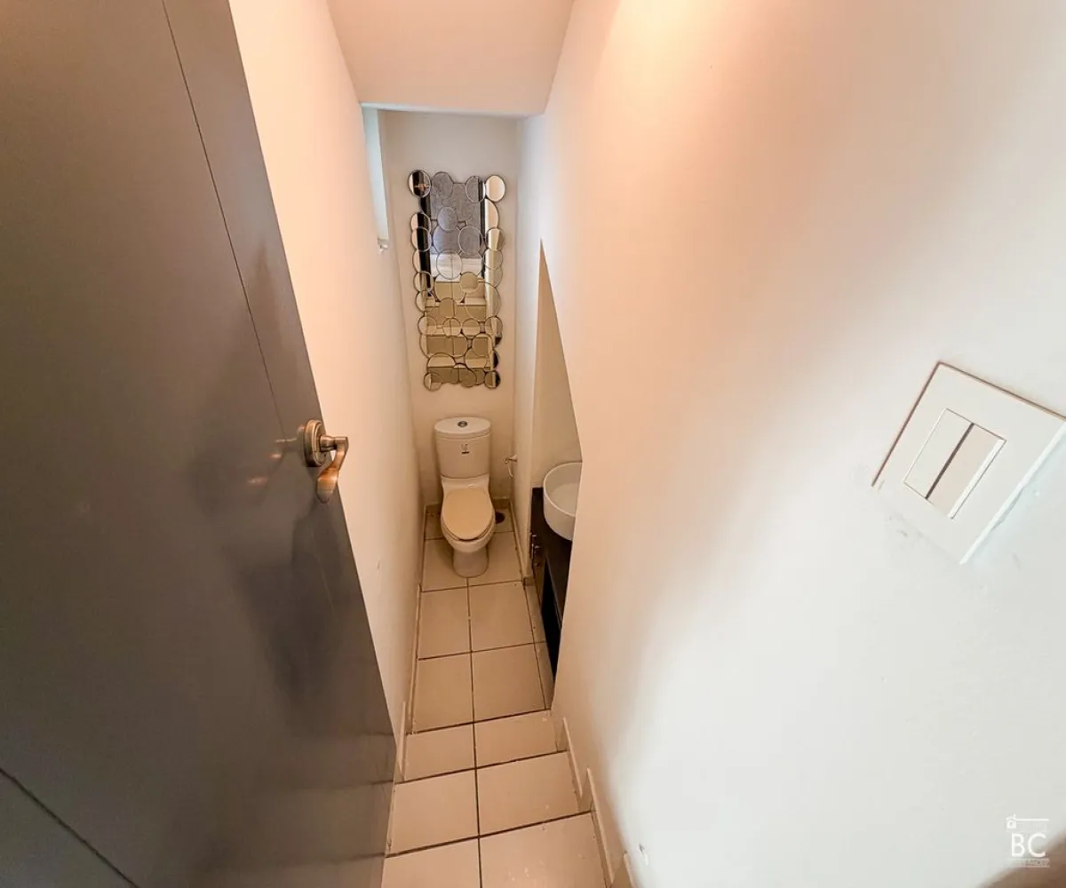 Casa En Venta,Valle Real,Avenida Aviación 5950 95, Zapopan, Jalisco 45136, 3 Habitaciones,2 Baños,Avenida Aviación,2,pI4sDit