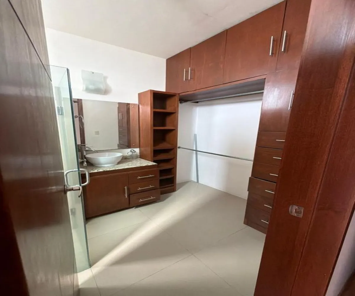Casa En Venta,santa anita,Avenida Arbolada Bosques de Santa Anita 410, Tlajomulco de Zúñiga, Jalisco 45640, 5 Habitaciones,5 Baños,Avenida Arbolada Bosques de Santa Anita,1,pcUnHoi