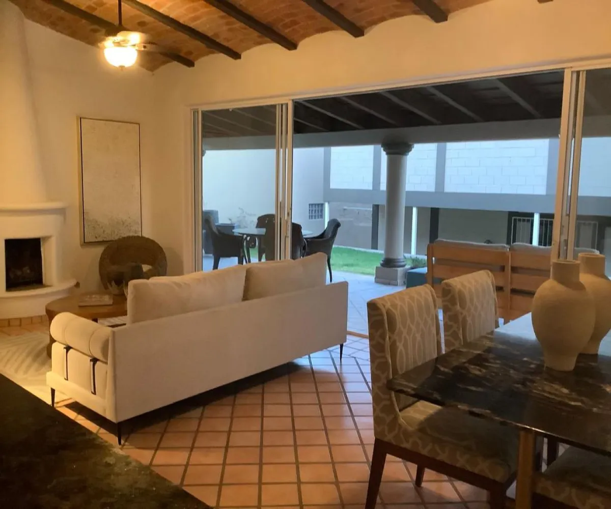 Casa En Venta,Ajijic, La Floresta,Paseo del Mirador 93, Chapala, Jalisco 45920, 6 Habitaciones,6 Baños,Paseo del Mirador,1,pCZovTy