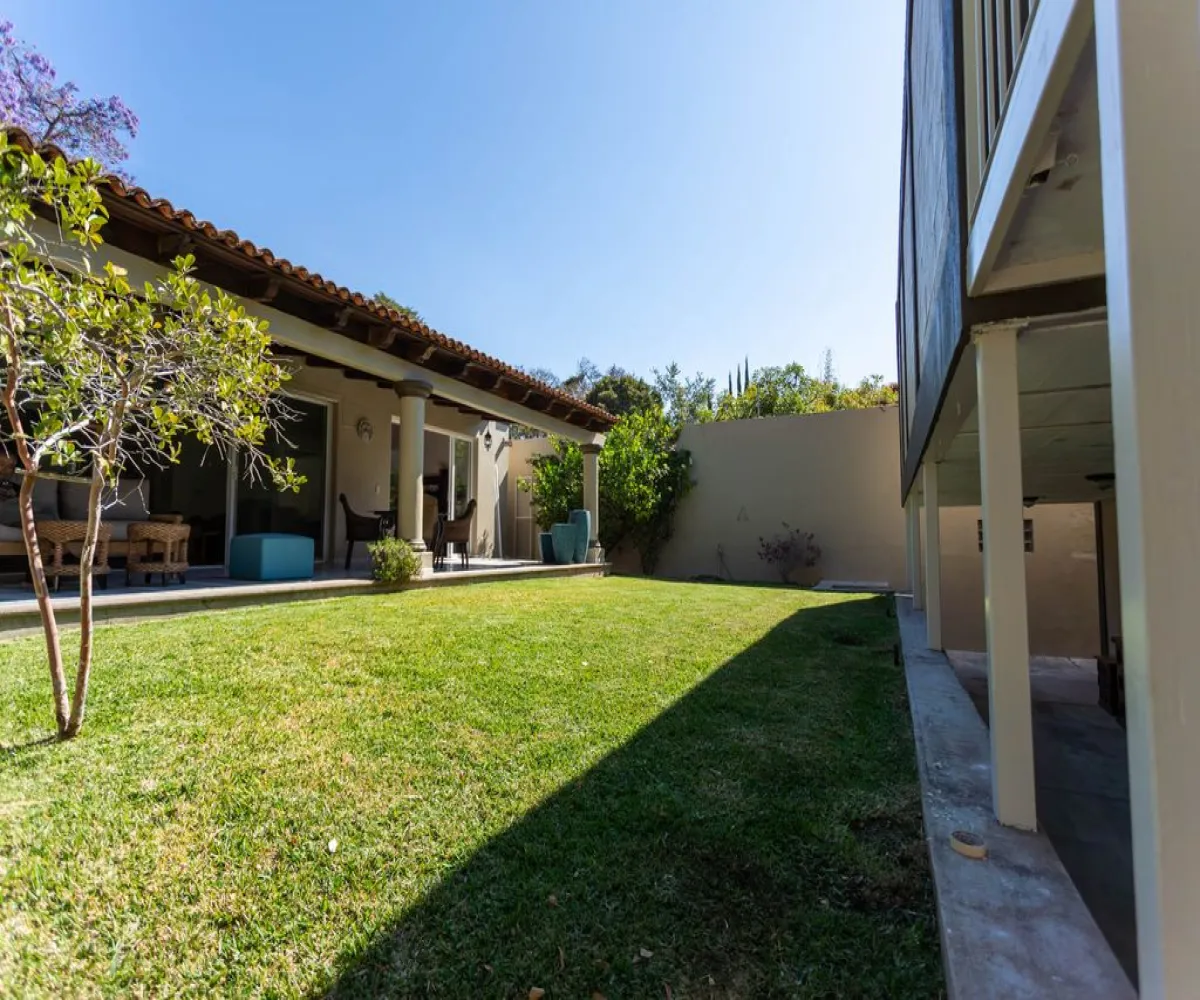 Casa En Venta,Ajijic, La Floresta,Paseo del Mirador 93, Chapala, Jalisco 45920, 6 Habitaciones,6 Baños,Paseo del Mirador,1,pCZovTy