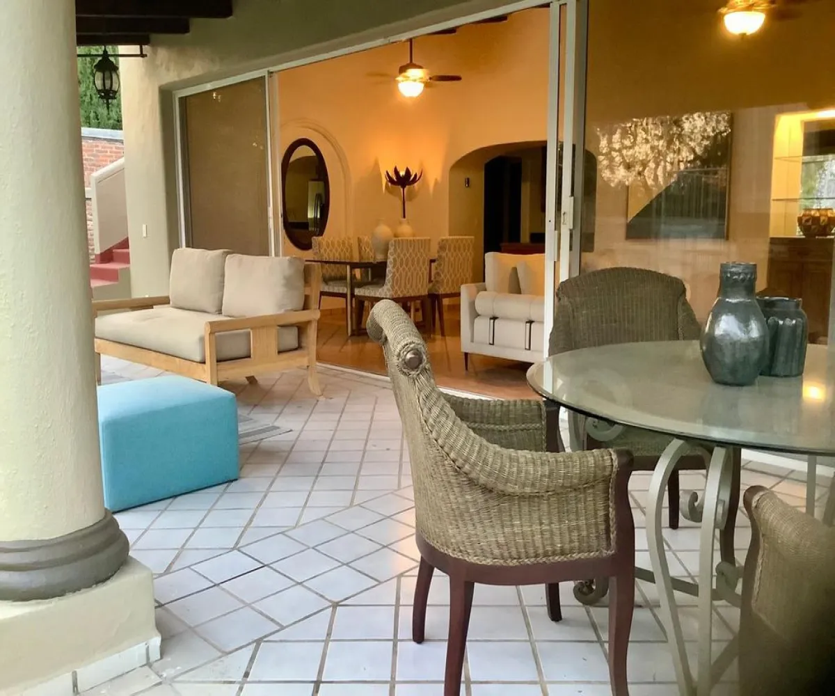 Casa En Venta,Ajijic, La Floresta,Paseo del Mirador 93, Chapala, Jalisco 45920, 6 Habitaciones,6 Baños,Paseo del Mirador,1,pCZovTy