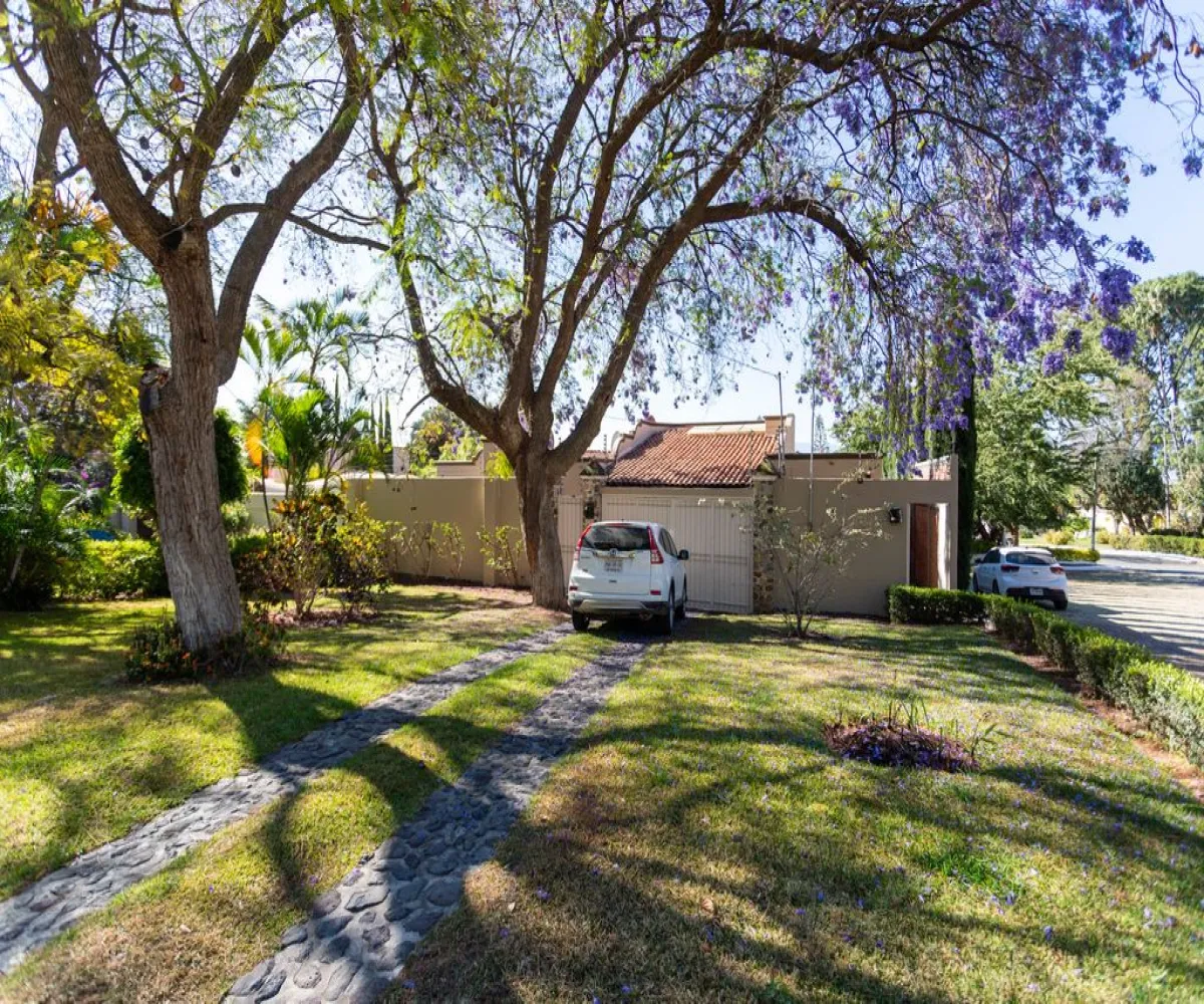 Casa En Venta,Ajijic, La Floresta,Paseo del Mirador 93, Chapala, Jalisco 45920, 6 Habitaciones,6 Baños,Paseo del Mirador,1,pCZovTy